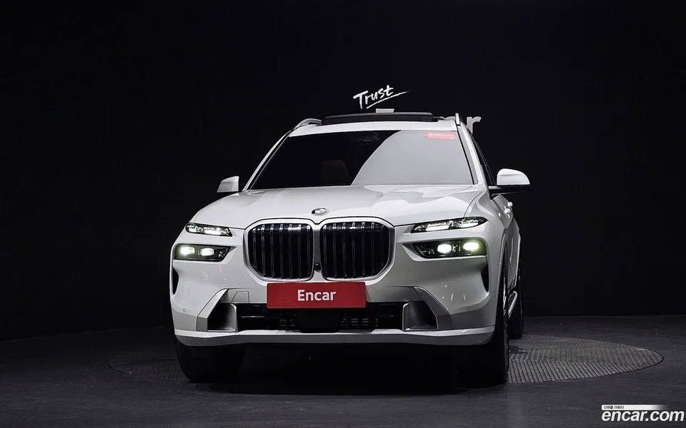 BMW X7 xDrive 40d 7 2025 — thumbnail 3