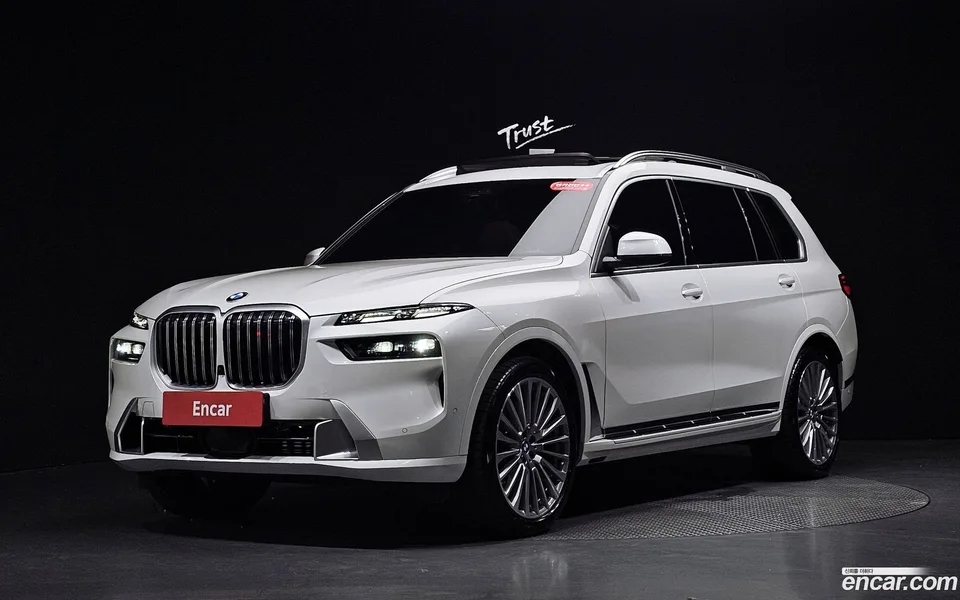 BMW X7 xDrive 40d 7 2025 — photo 1, buy with delivery to Moscow