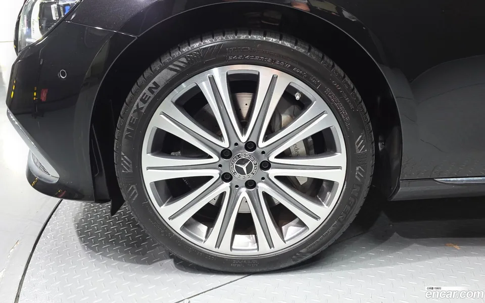 Mercedes-Benz E-Class E450 4MATIC 2022 — thumbnail 2