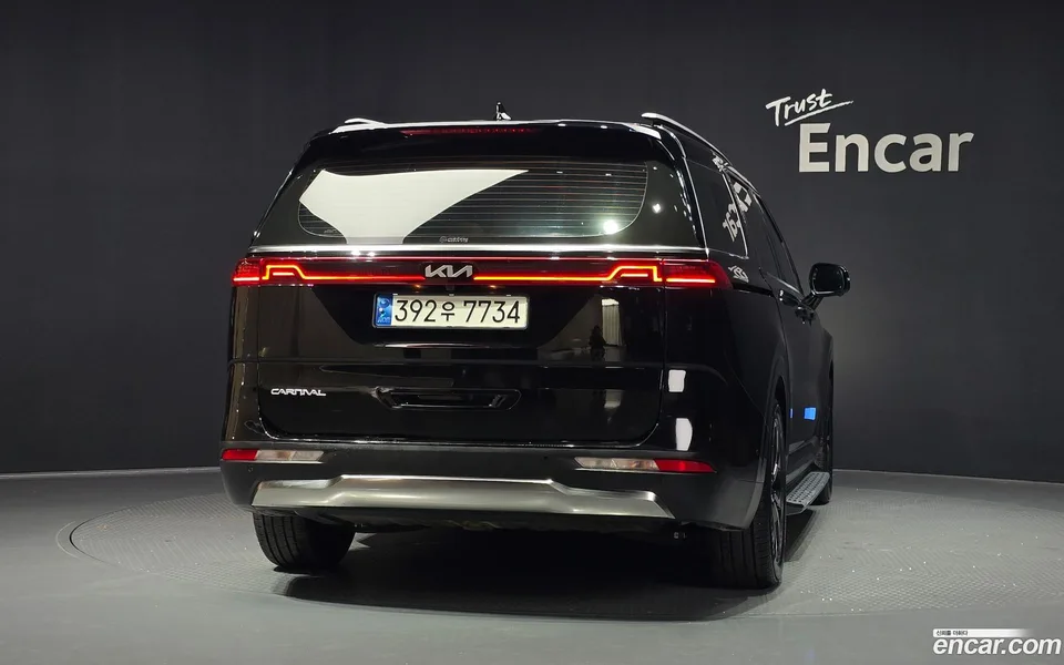 Kia Carnival 9 2022 — thumbnail 4