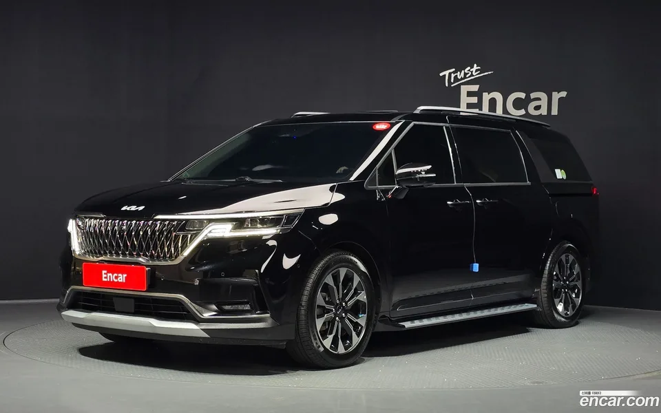 Kia Carnival 9 2022 — photo 1, buy with delivery to Moscow