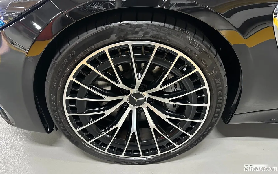 Mercedes-Benz CLE-Class AMG CLE53 4MATIC+ 2025 — thumbnail 2