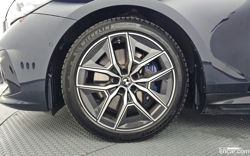 BMW i5 eDrive 40 M 2025 — thumbnail 2