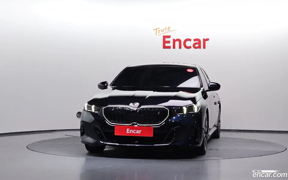 BMW i5 eDrive 40 M 2025 — thumbnail 3