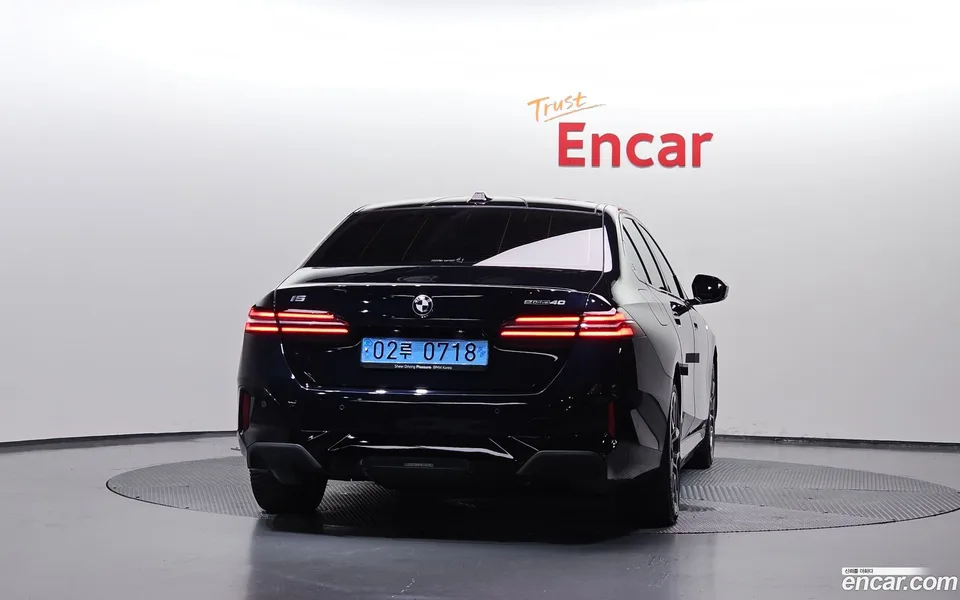 BMW i5 eDrive 40 M 2025 — thumbnail 4