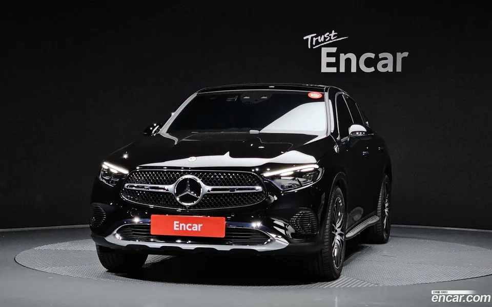 Mercedes-Benz GLC-Class GLC300 4MATIC 2025 — thumbnail 3