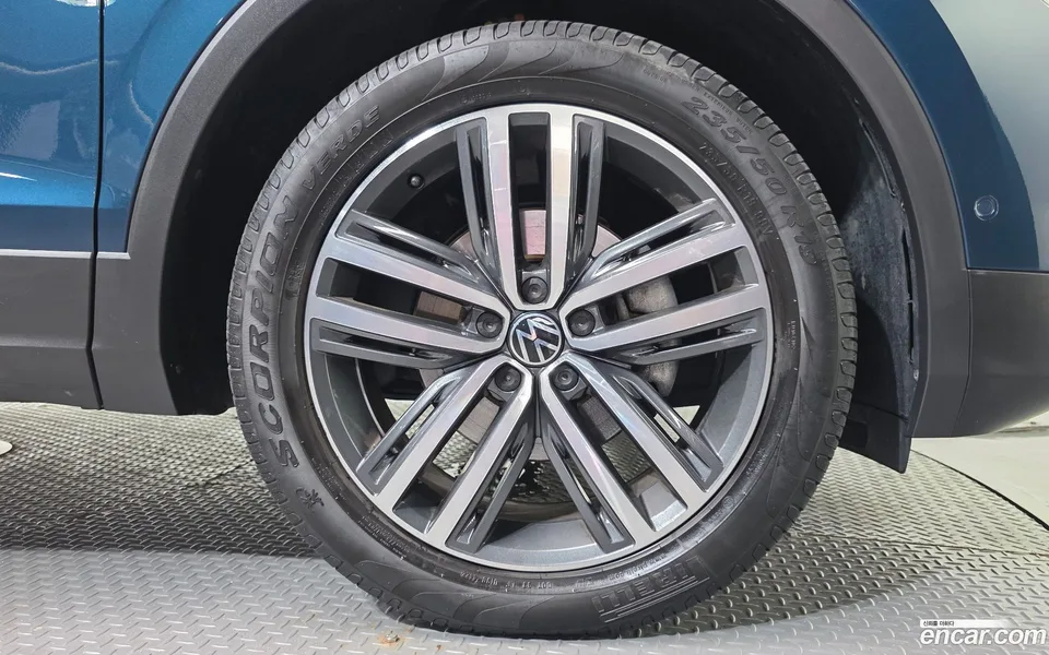 Volkswagen Tiguan 2.0 TDI 4 2023 — thumbnail 5