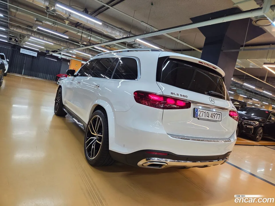 Mercedes-Benz GLS-Class GLS580 4MATIC 2024 — thumbnail 4