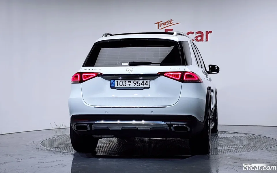 Mercedes-Benz GLE-Class GLE300d 4MATIC 2022 — миниатюра 4