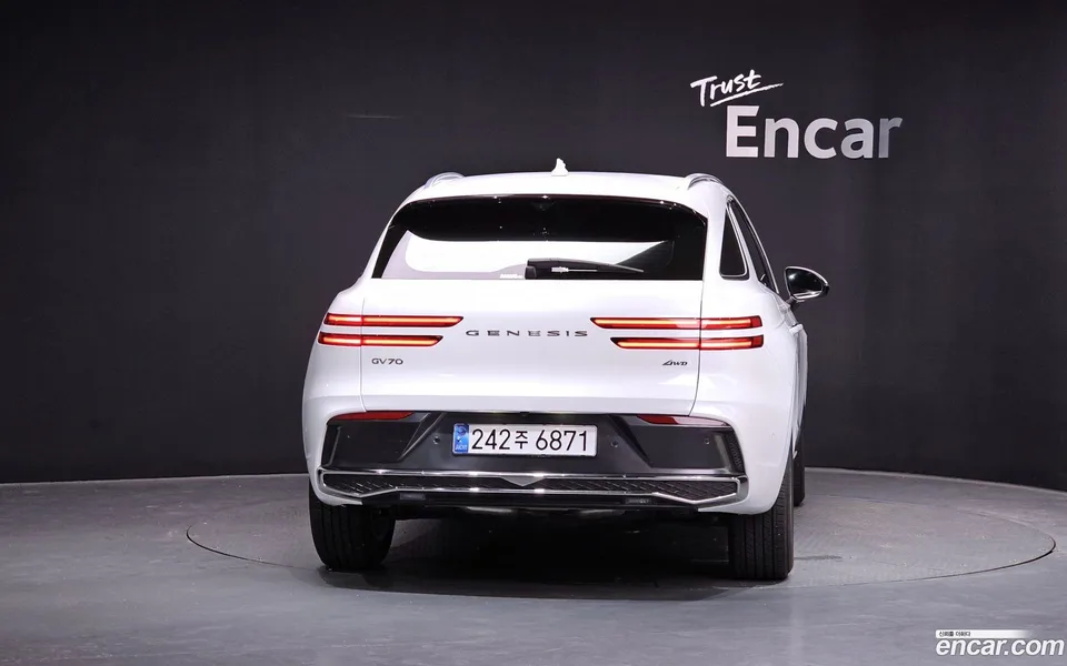 Genesis GV70 2.5T AWD 2024 — thumbnail 4