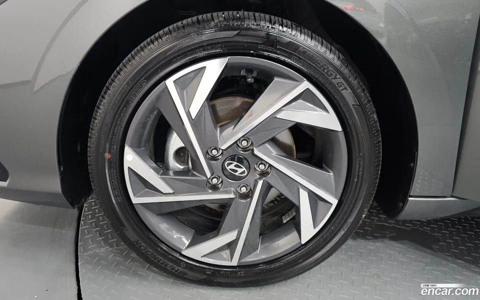 Hyundai Avante CN7 1.6 2025 — thumbnail 2