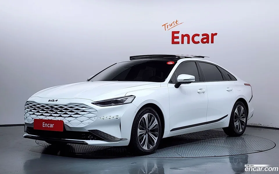 Kia K8 Hybrid 2022 — photo 1, buy with delivery to Moscow