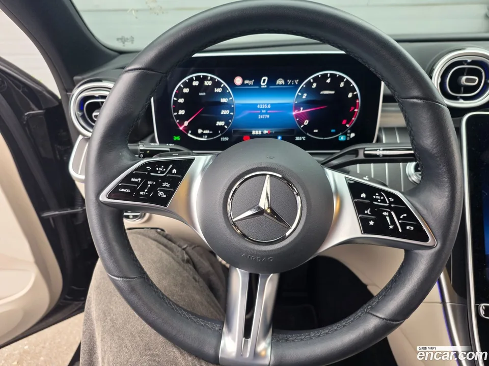 Mercedes-Benz C-Class C300 4MATIC 2023 — миниатюра 4