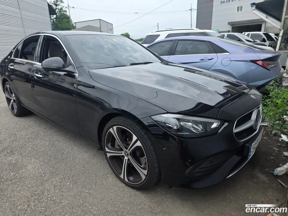 Mercedes-Benz C-Class C300 4MATIC 2023 — фото 1, купить с доставкой в Москву