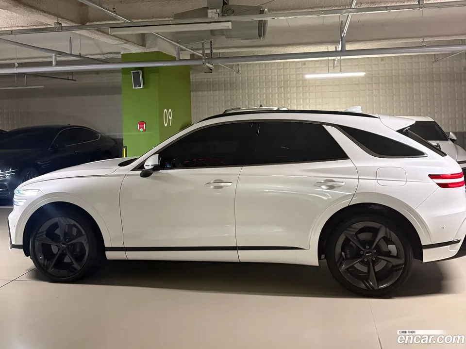 Genesis GV70 2.5T 2WD 2024 — thumbnail 2