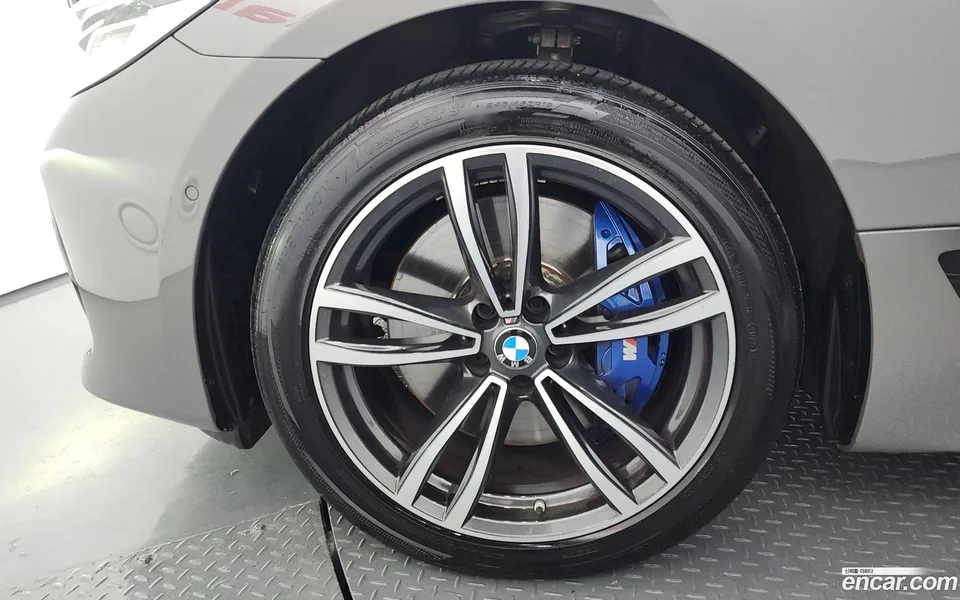 BMW 6 Series GT 620d xDrive M 2022 — миниатюра 2