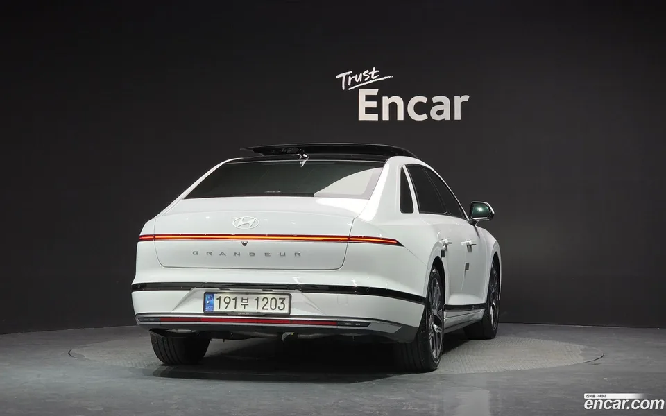 Hyundai Grandeur 2.5 2WD 2023 — thumbnail 4