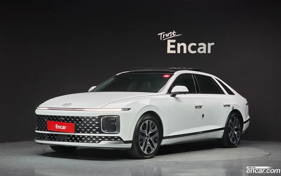 Hyundai Grandeur 2.5 2WD 2023 — photo 1, buy with delivery to Moscow