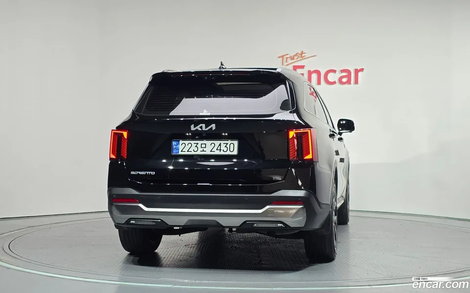 Kia Sorento 2.5T 2WD 2023 — thumbnail 4