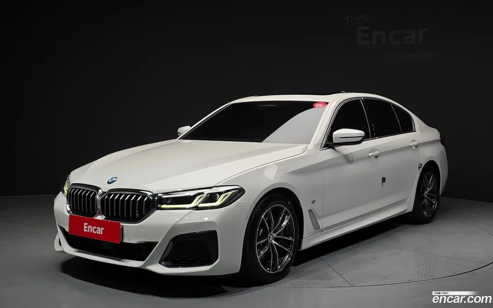 BMW 5 Series 520i M 2022 — photo 1, buy with delivery to Moscow