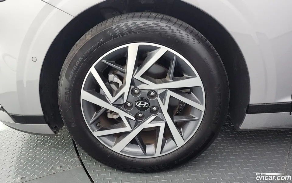 Hyundai Grandeur 2.5 2WD 2023 — thumbnail 2