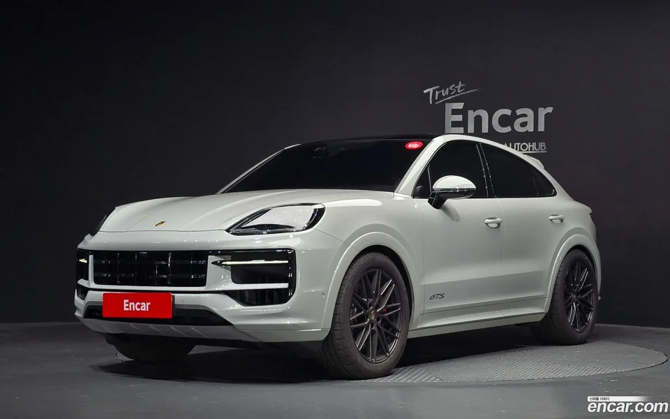 Porsche Cayenne 4.0 GTS 2025 — photo 1, buy with delivery to Moscow