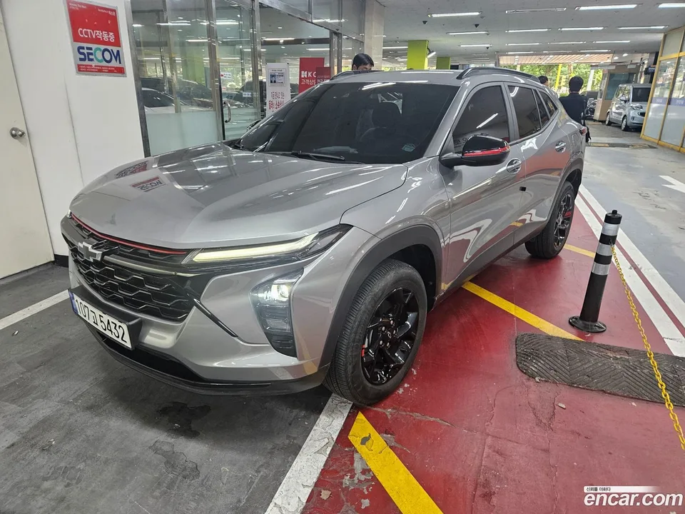 Chevrolet Trax Crossover 1.2 2024 — photo 1, buy with delivery to Moscow