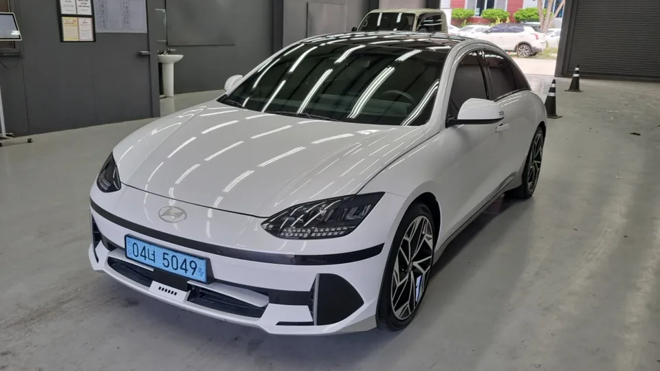 Hyundai Ioniq 6 2022 — photo 1, buy with delivery to Moscow