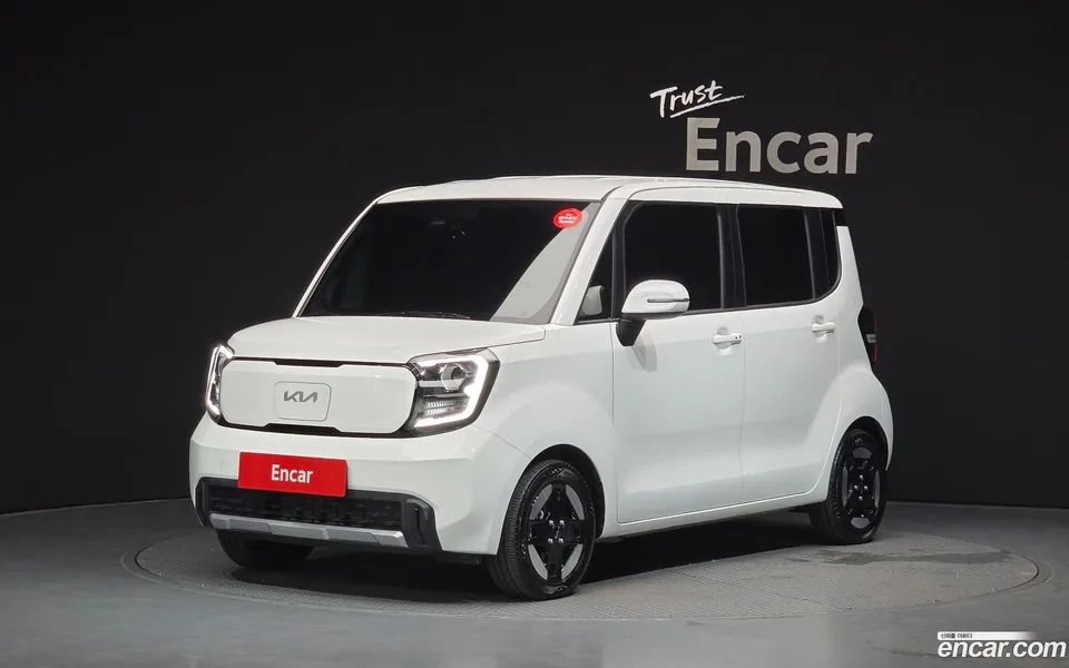 Kia Ray EV 2023 — photo 1, buy with delivery to Moscow