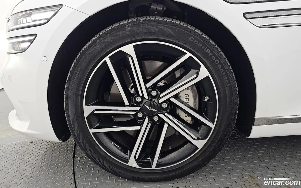 Genesis G80 2.5 AWD 2025 — thumbnail 2