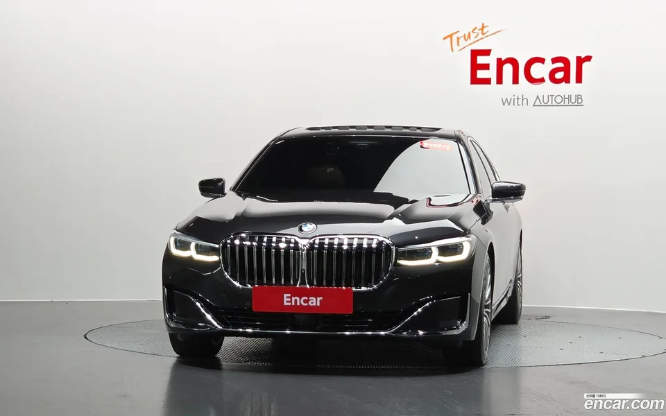 BMW 7 Series 740i 2022 — thumbnail 3