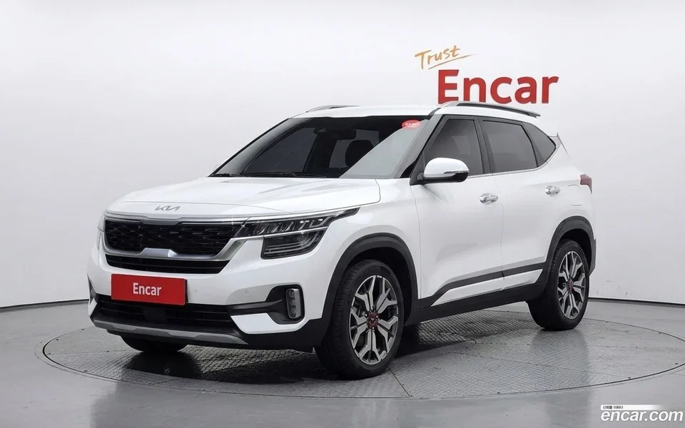 Kia Seltos 1.6 2WD 2022 — photo 1, buy with delivery to Moscow