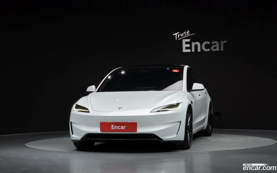 Tesla Model 3 AWD 2024 — thumbnail 3