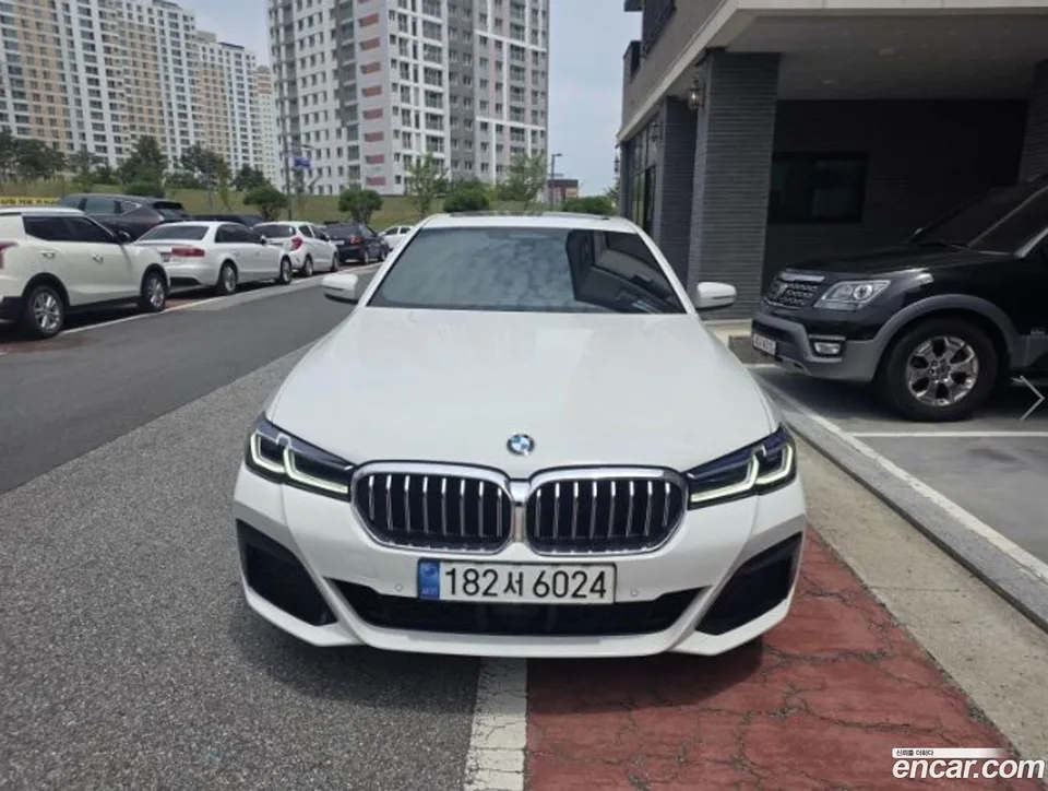 BMW 5 Series 530i M 2022 — photo 1, buy with delivery to Moscow