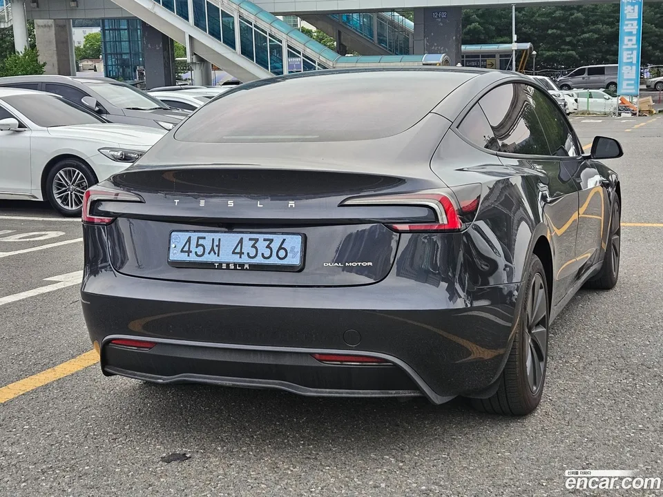 Tesla Model 3 AWD 2024 — thumbnail 2