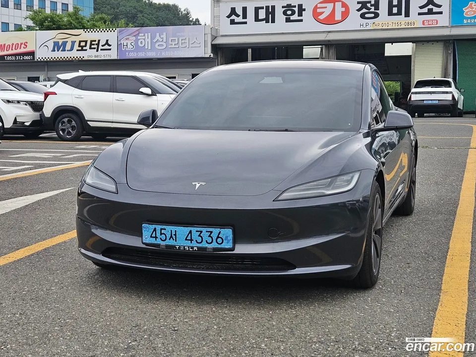 Tesla Model 3 AWD 2024 — thumbnail 3