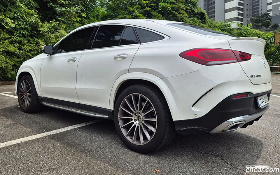 Mercedes-Benz GLE-Class GLE400d 4MATIC 2023 — thumbnail 3