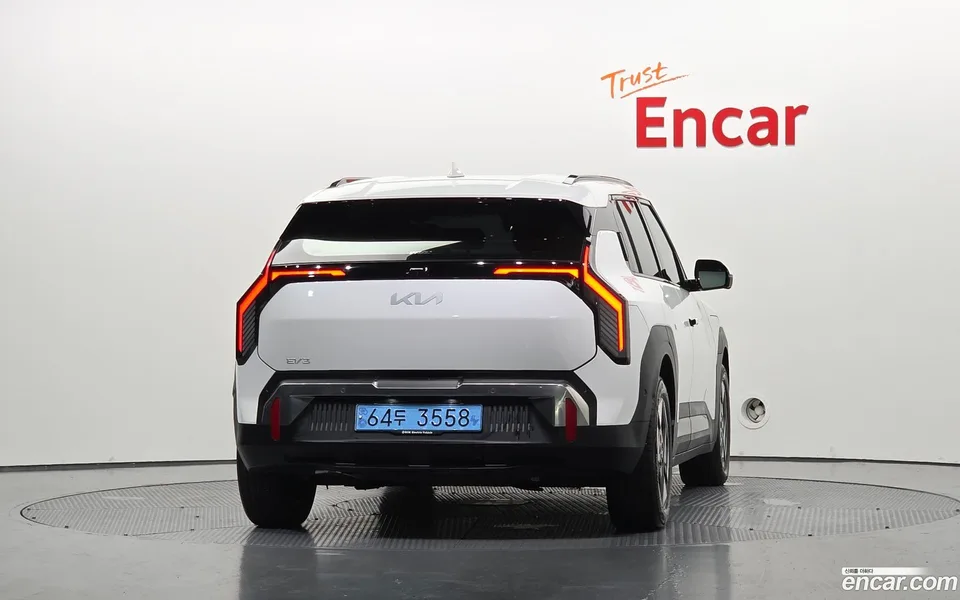 Kia EV3 2WD 2024 — thumbnail 4