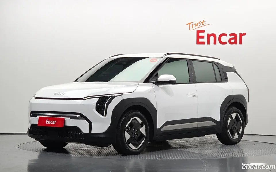 Kia EV3 2WD 2024 — photo 1, buy with delivery to Moscow