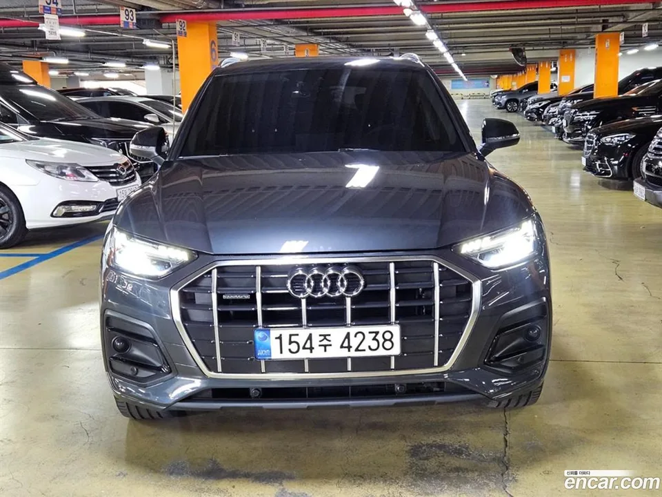 Audi Q5 40 TDI 2023 — photo 1, buy with delivery to Moscow