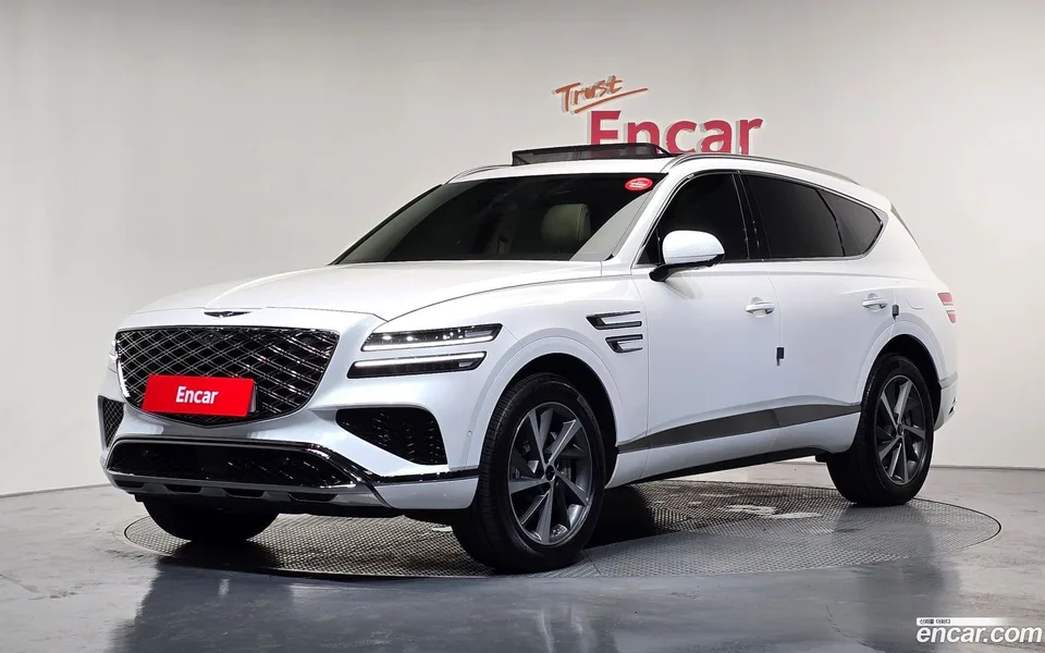 Genesis GV80 2.5T 2WD 2025 — photo 1, buy with delivery to Moscow
