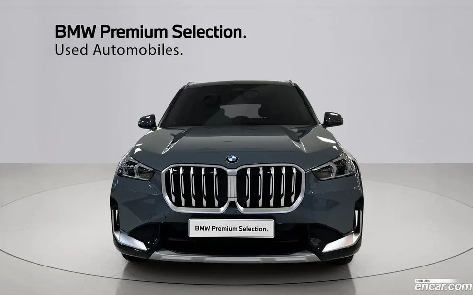 BMW X1 xDrive 20i xLine 2025 — thumbnail 3