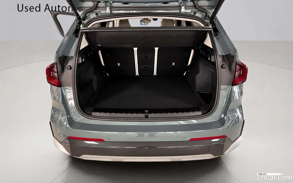 BMW X1 xDrive 20i xLine 2025 — thumbnail 4