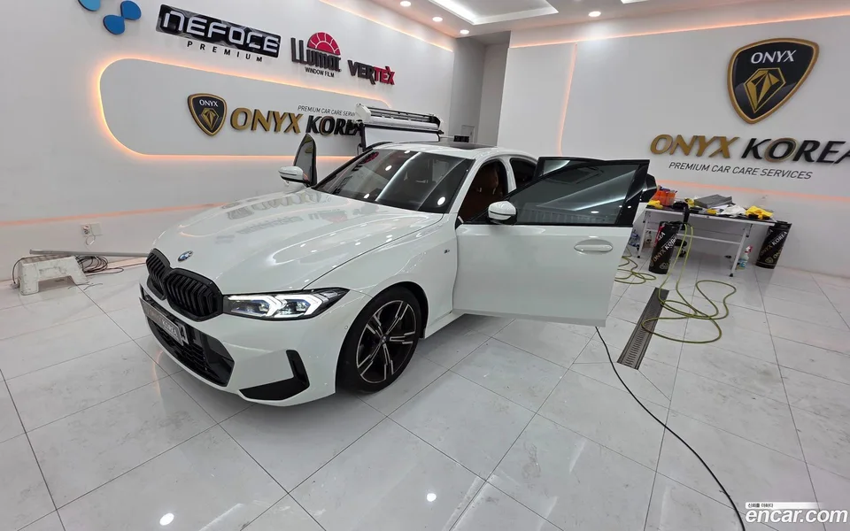 BMW 3 Series 320d M 2023 — thumbnail 3