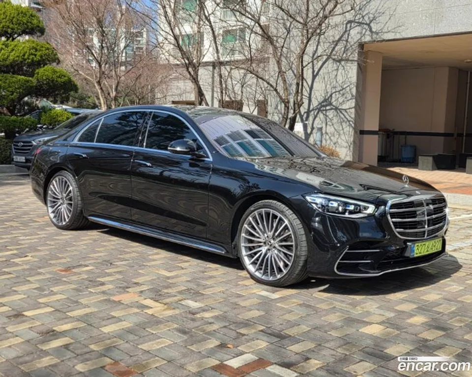 Mercedes-Benz S-Class S500L 4MATIC 2024 — thumbnail 3