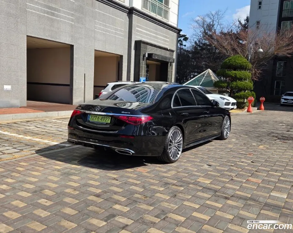 Mercedes-Benz S-Class S500L 4MATIC 2024 — thumbnail 4