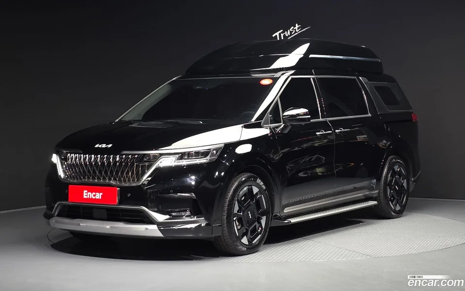 Kia Carnival 9 2022 — photo 1, buy with delivery to Moscow