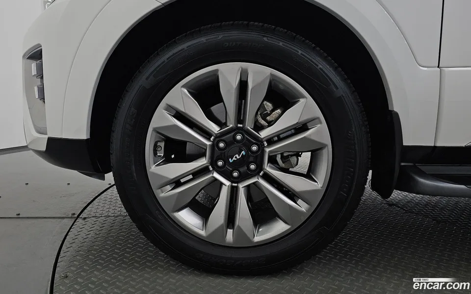 Kia Mohave The Master 3.0 4WD 6 2023 — thumbnail 2
