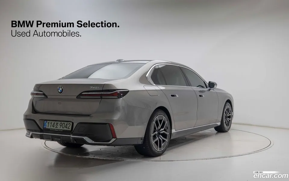 BMW 7 Series 740i xDrive M 2025 — thumbnail 2