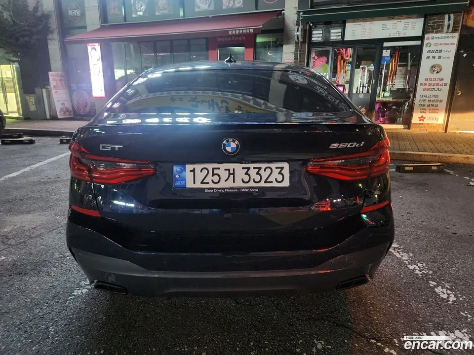 BMW 6 Series GT 620d M 2022 — thumbnail 2